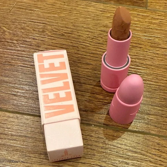 Jeffree Star Lipstick - Velvet Trap Paleontologist - Picture 2 of 3